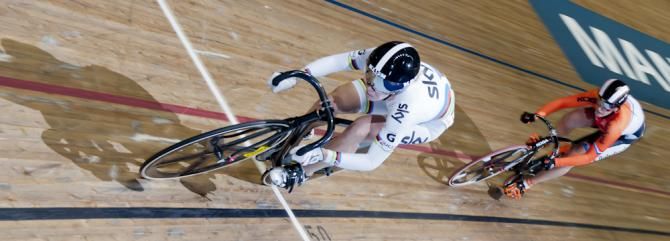 Becky James beats Elis Ligtlee (Netherlands) to progress to the Semi Final Women's Sprint