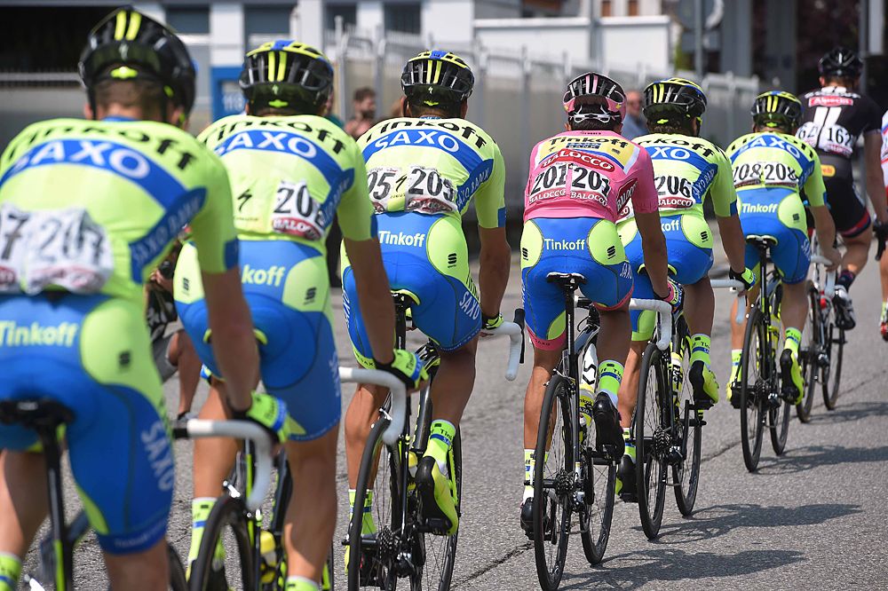 Tinkoff-Saxo protects Giro d'Italia overall leader Alberto Contador