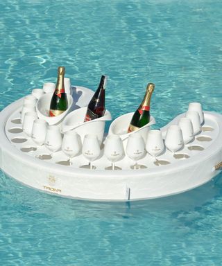 pool party ideas floating drinks cooler Trona Bar by Viadurini.it