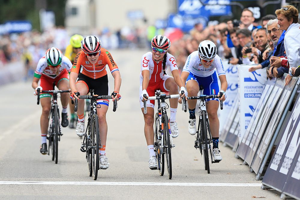 The leaders come to the line in the Euro championships road race.