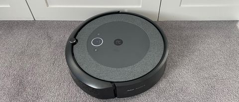 The side view of the iRobot Roomba i3 Plus