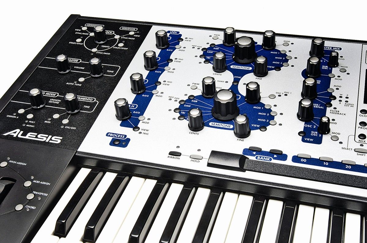 The Andromoda provides endless combinations of modulation options
