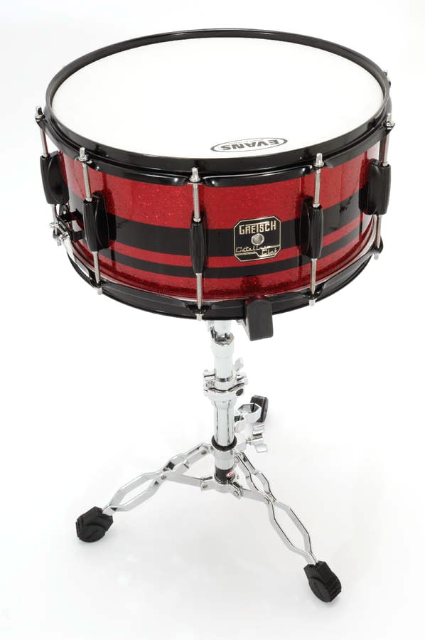 The deep wooden snare has a dense tone with lots of after-ring and lively rim shots.