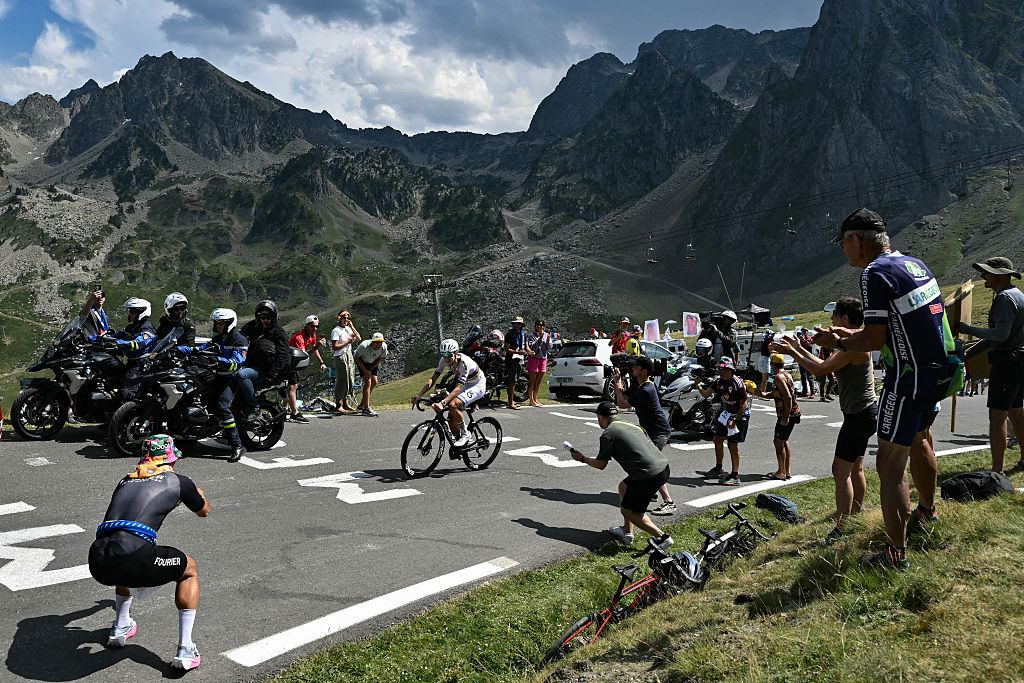 Tour de France stage 6 LIVE: Pogačar leads the race after attack on the Col du Tourmalet, with Vingegaard in pursuit