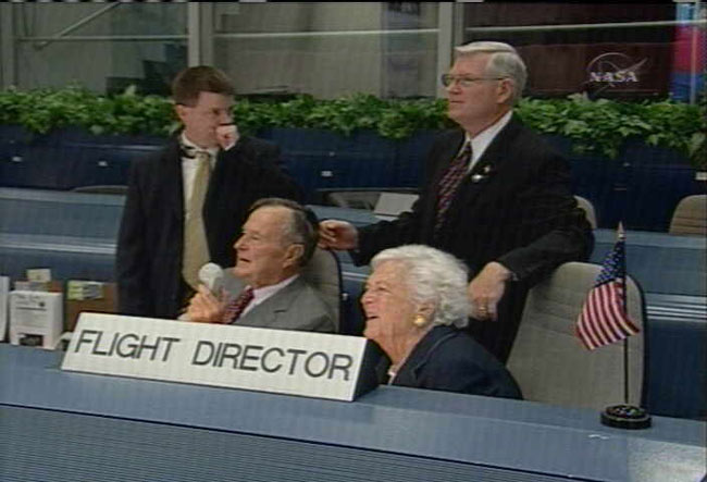 Astronauts Take Presidential Call