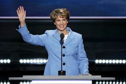Retired astronaut Eileen Collins calls for more space leadership