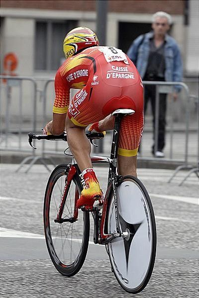 Luis Leon Sanchez Gil (Caisse d'Epargne) on his way to 13th in the stage.