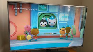 The Octonauts gathered around for an announcement