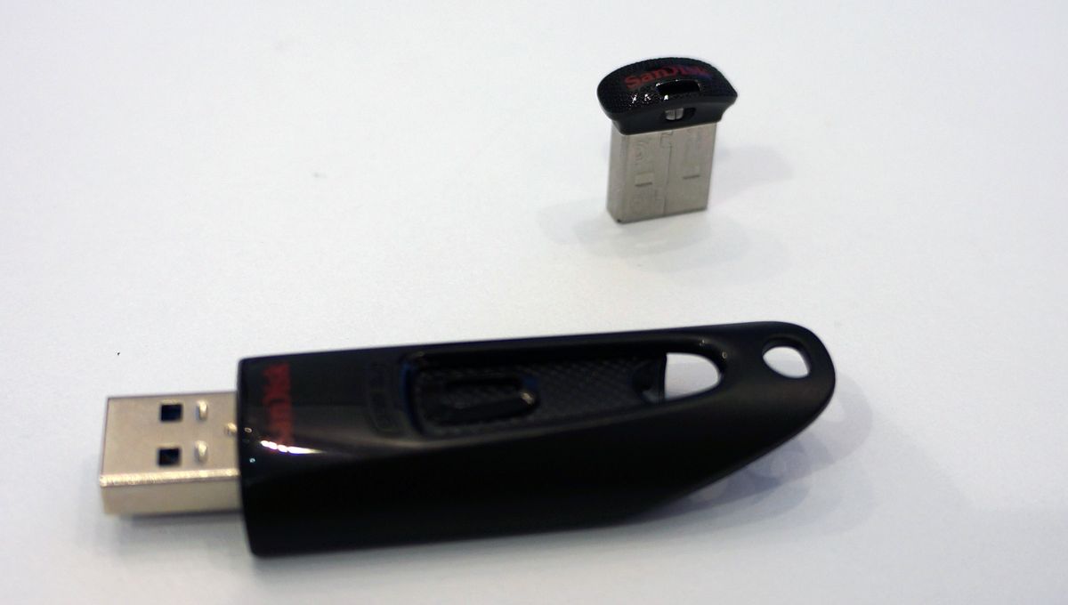 Sandisk’s 128GB UltraFit USB drive is insanely small | PC Gamer