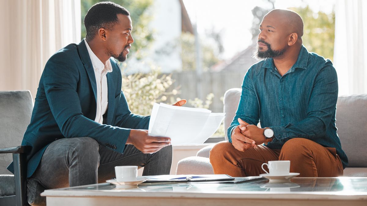 Six Factors to Consider Before Choosing Your Financial Adviser - Vimarsana News