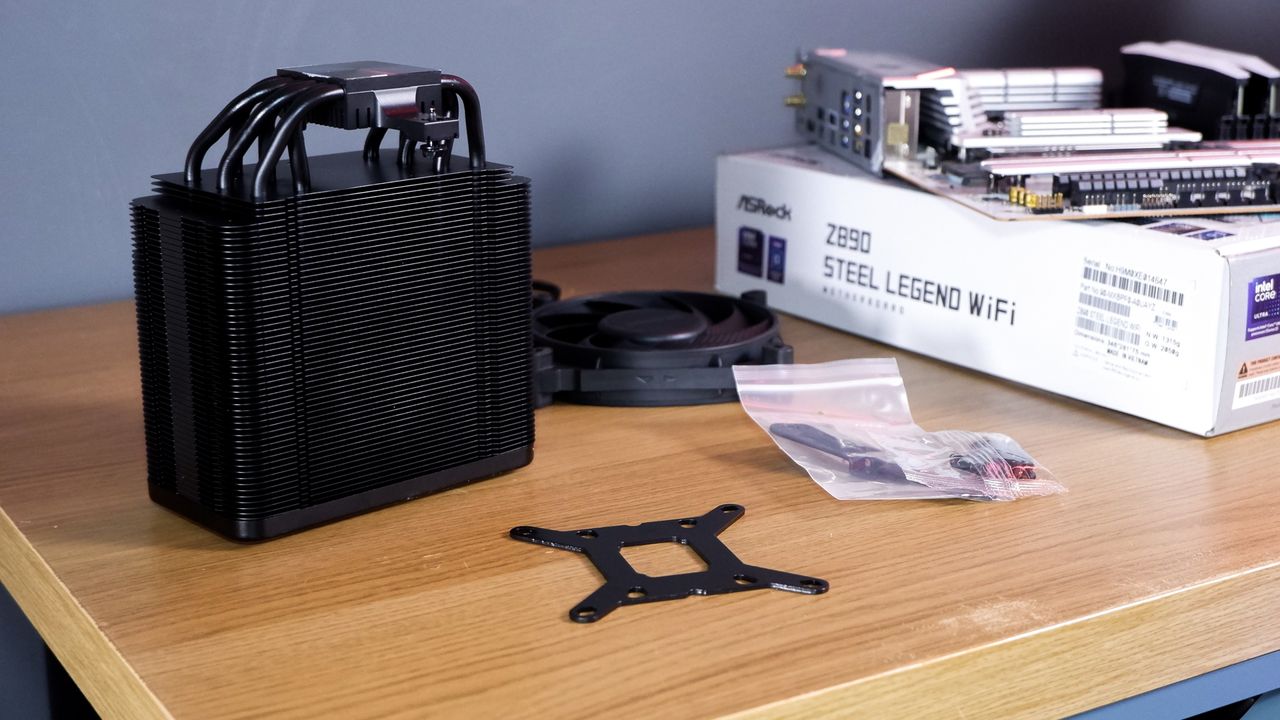 A gaming PC build using the Be Quiet Shadow Base 800 FX chassis, an Intel Core Ultra CPU and an RX 7900 XT GPU.