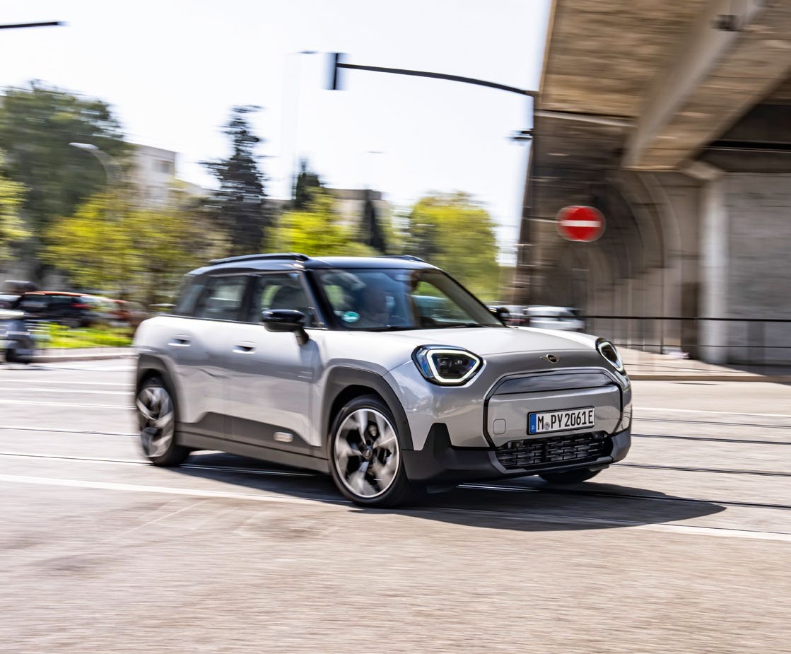 TTT382.feat_main.miniaceman