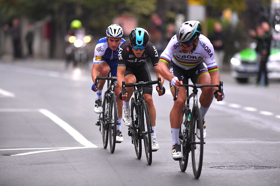 With just under a kilometer to go, Sagan asks Kwiatkowski to pull through. He politely declined.