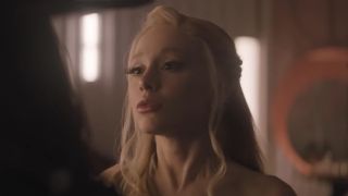 Glinda telling Elphaba she won't leave her in Wicked: For Good