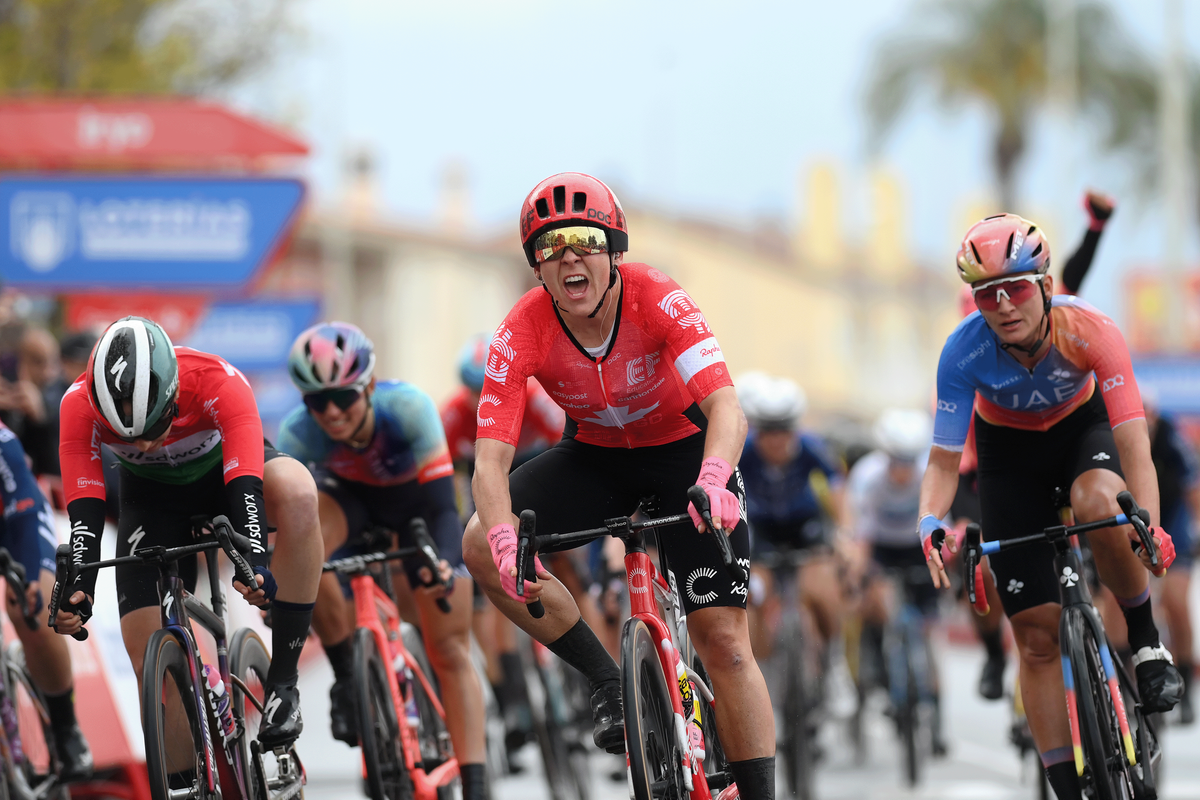 Alison Jackson (EF Education Cannondale) wins stage 2 of La Vuelta Femenina