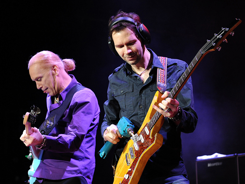 Billy Sheehan and Paul Gilbert at M3 Rock Festival, Maryland, 2011