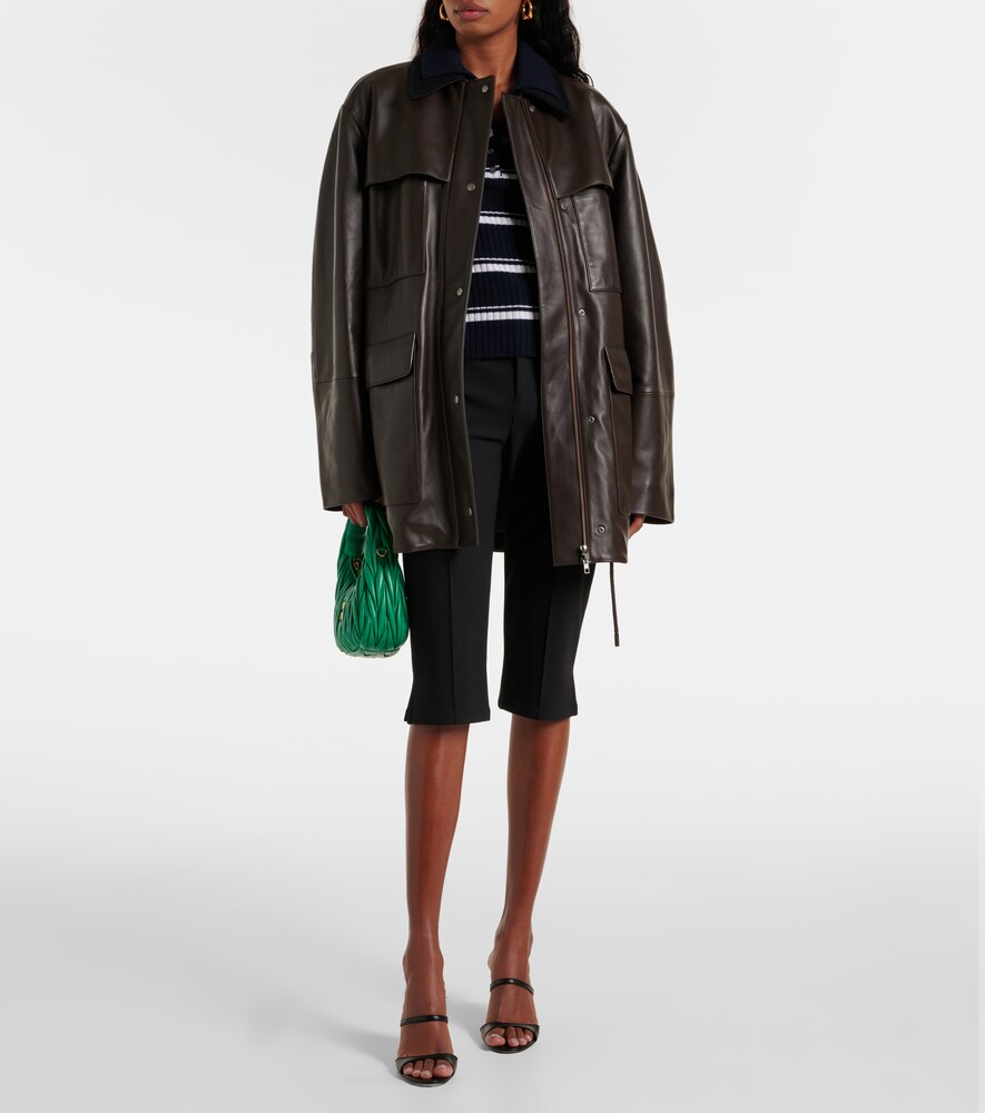 Mid-Rise Slim Capri Pants