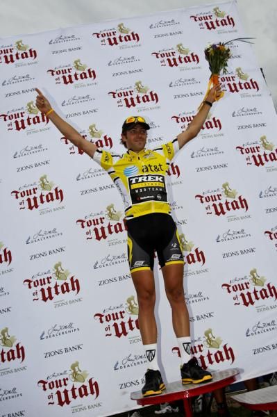Alex Dowsett (Trek-Livestrong) moves into yellow.