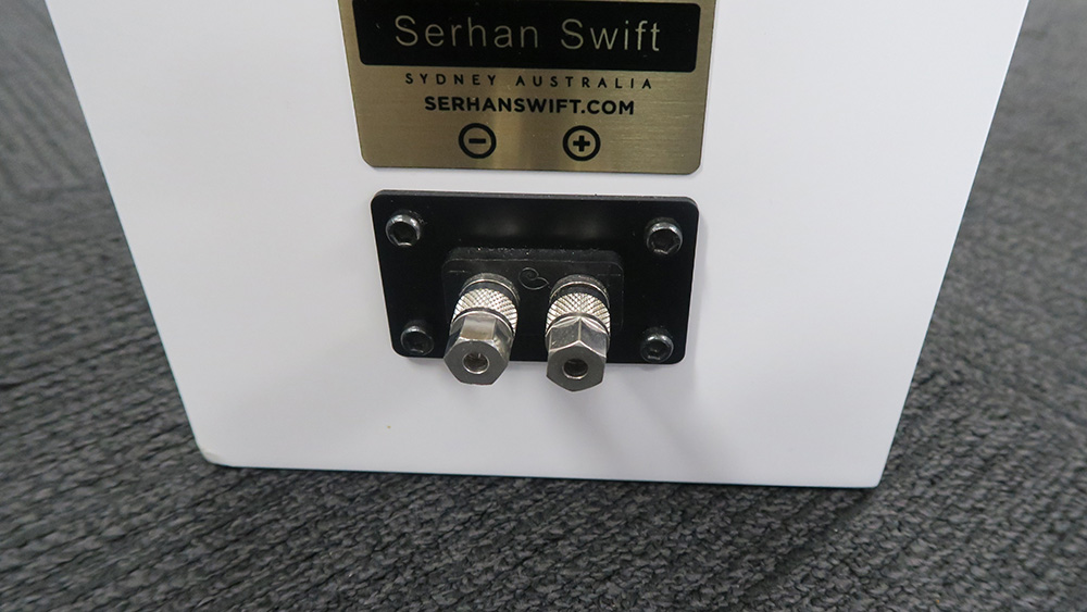 Speaker binding posts on the Serhan Swift mµ2 Mk II