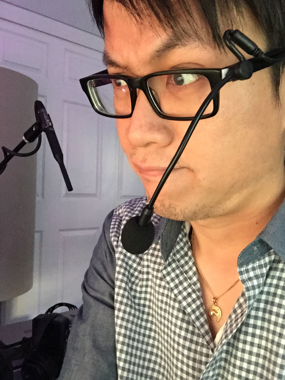 Strange use of the Modmic. Weirdo!