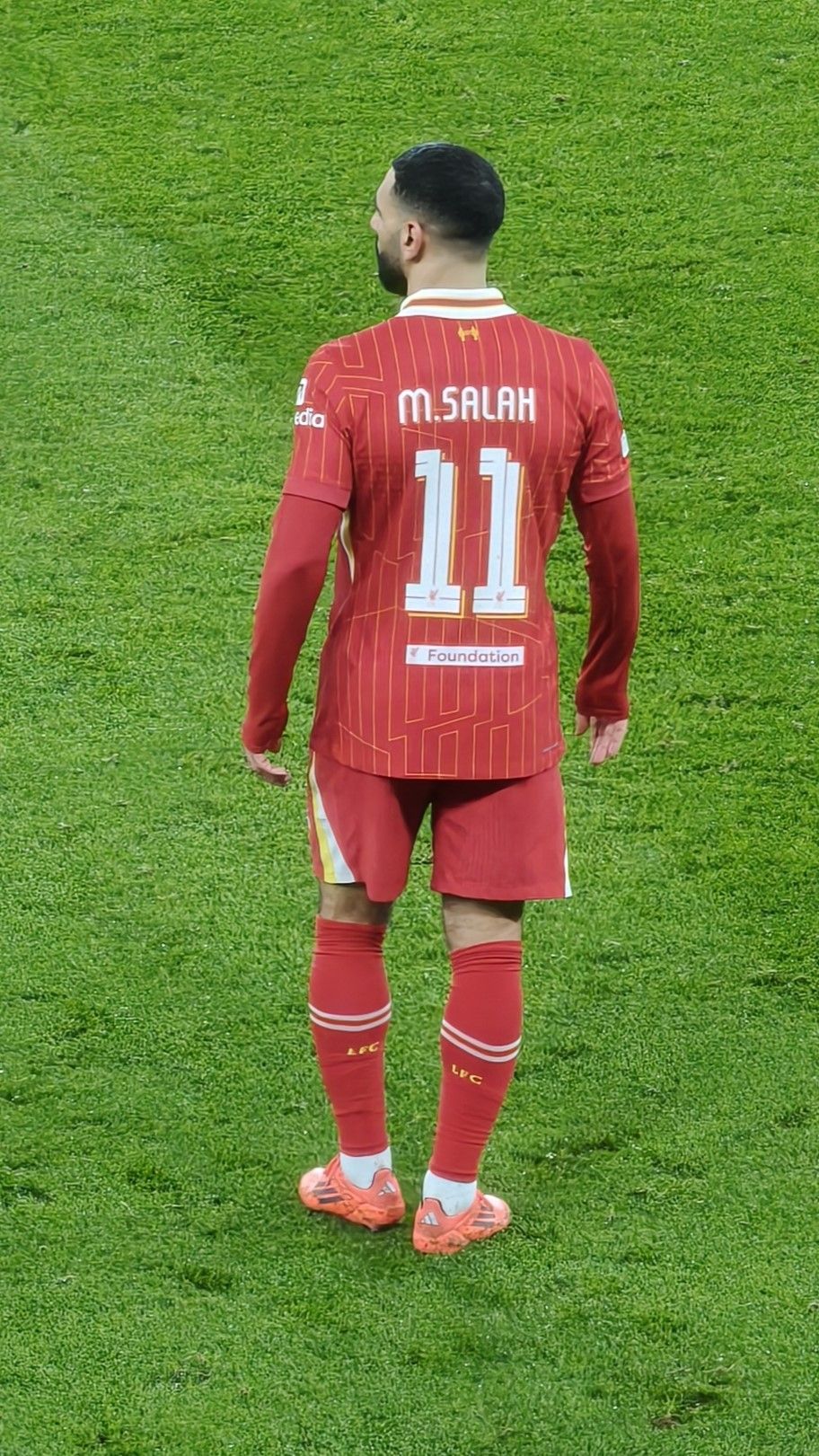 Images captured on the Oppo Find X8 Pro of the Liverpool v Lille match in the Champions League