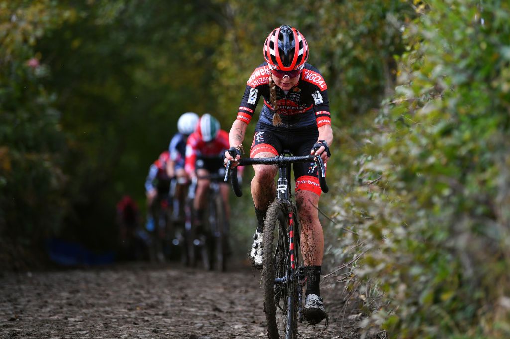 OUDENAARDE BELGIUM NOVEMBER 01 Denise Betsema of The Netherlands and Team Pauwels Sauzen Bingoal competes during the 32nd Koppenbergcross Grand Prix Jolien Verschueren 2021 Womens Elite Koppenbergcross Oudenaarde X2OBadkamersTrofee on November 01 2021 in Oudenaarde Belgium Photo by Luc ClaessenGetty Images