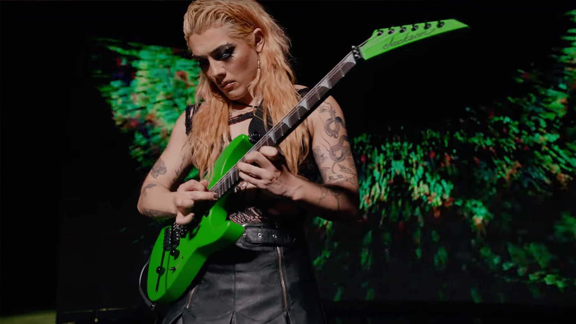 Watch Instagram and TikTok shredder Vixen tear up Jackson's new