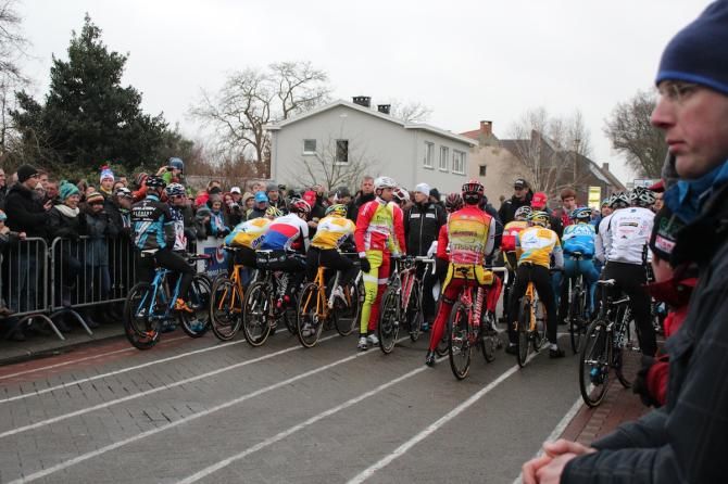 The Elite men line up at Loenhout for the start.