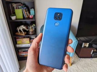 Moto G Play 2021 Lifestyle