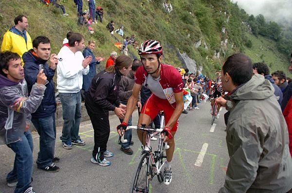 Mountains leader David Moncouti&eacute; (Cofidis) climbs the Alto de l'Angliru.
