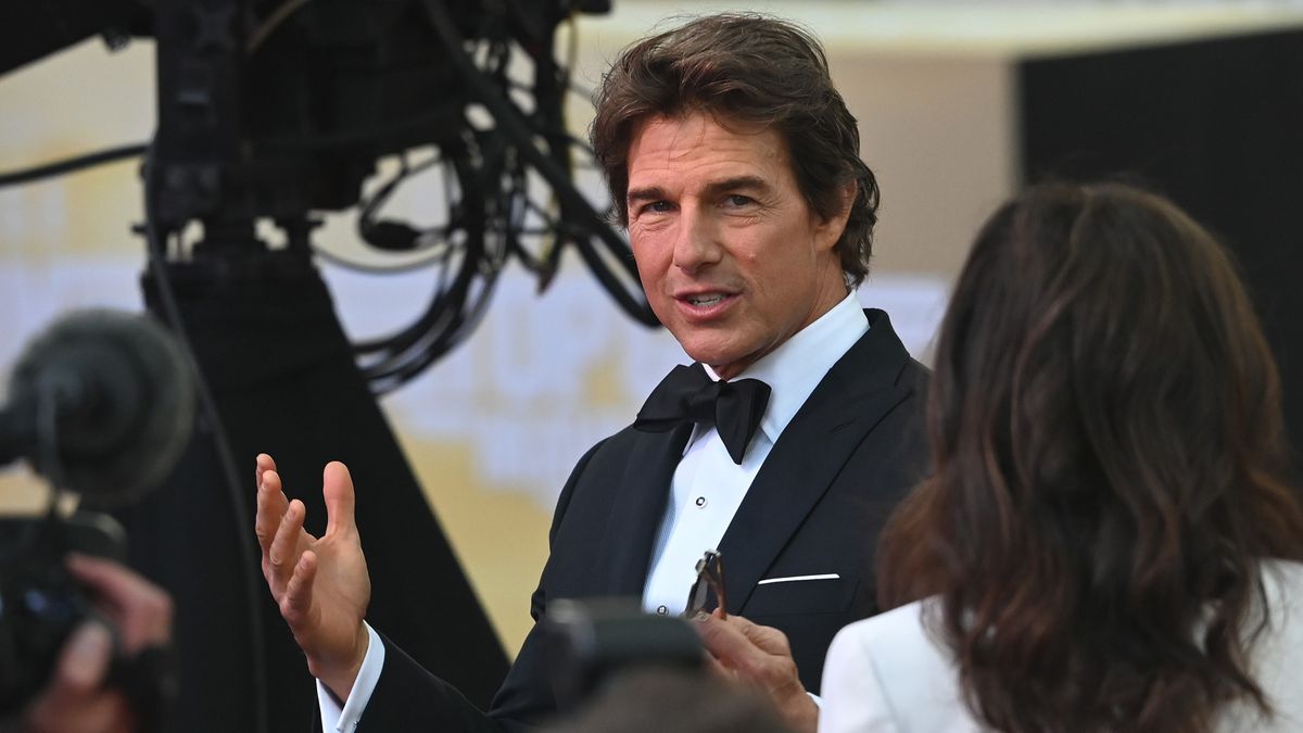 Tom Cruise at the Top Gun: Maverick London premiere