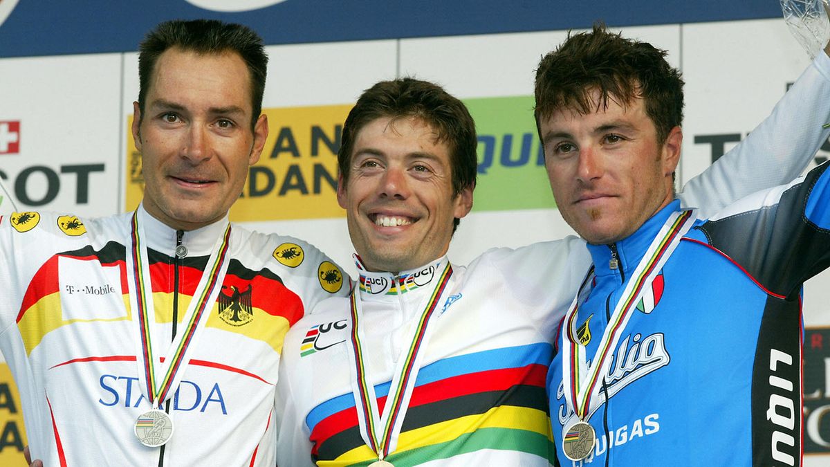 Erik Zabel (left) represents Germany in 2004