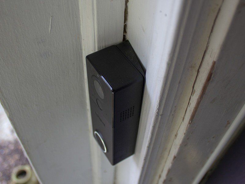 August View Video Doorbell Wedge