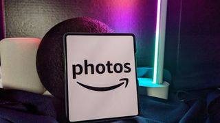 Amazon Photos on Samsung Galaxy Z Fold4 with Philips Hue Signe table light