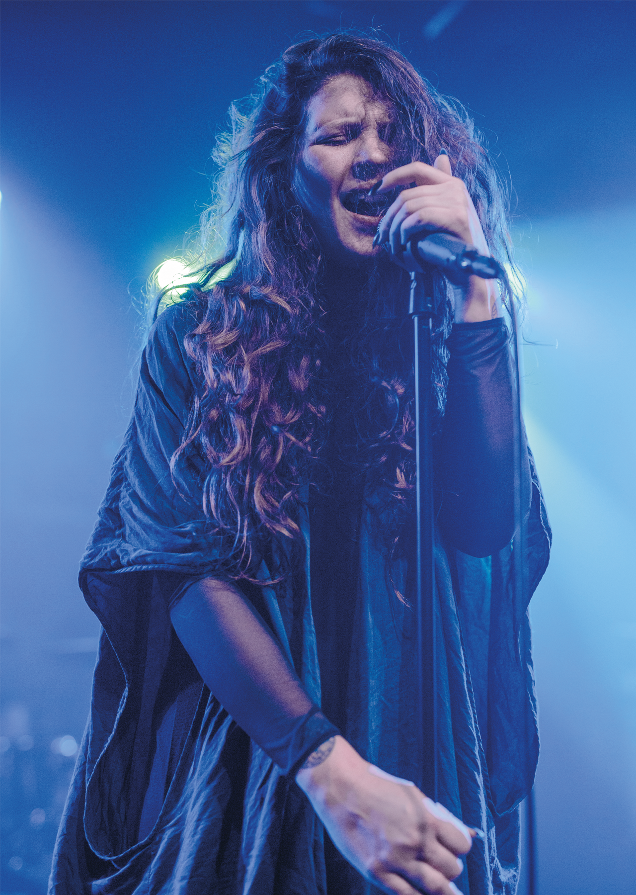 Oathbreaker performing live in 2017