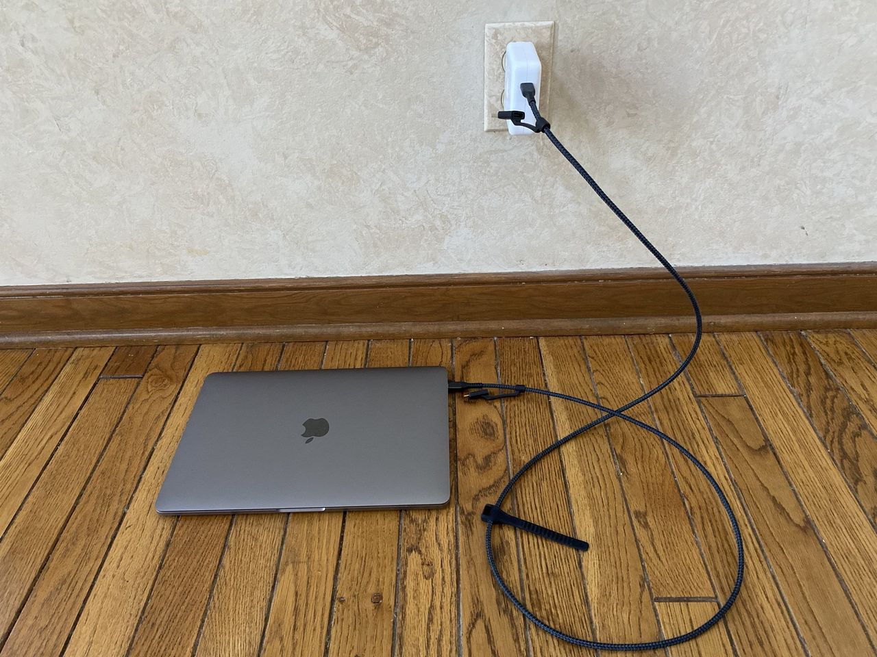 Nomad Universal USB-C Charging Cable