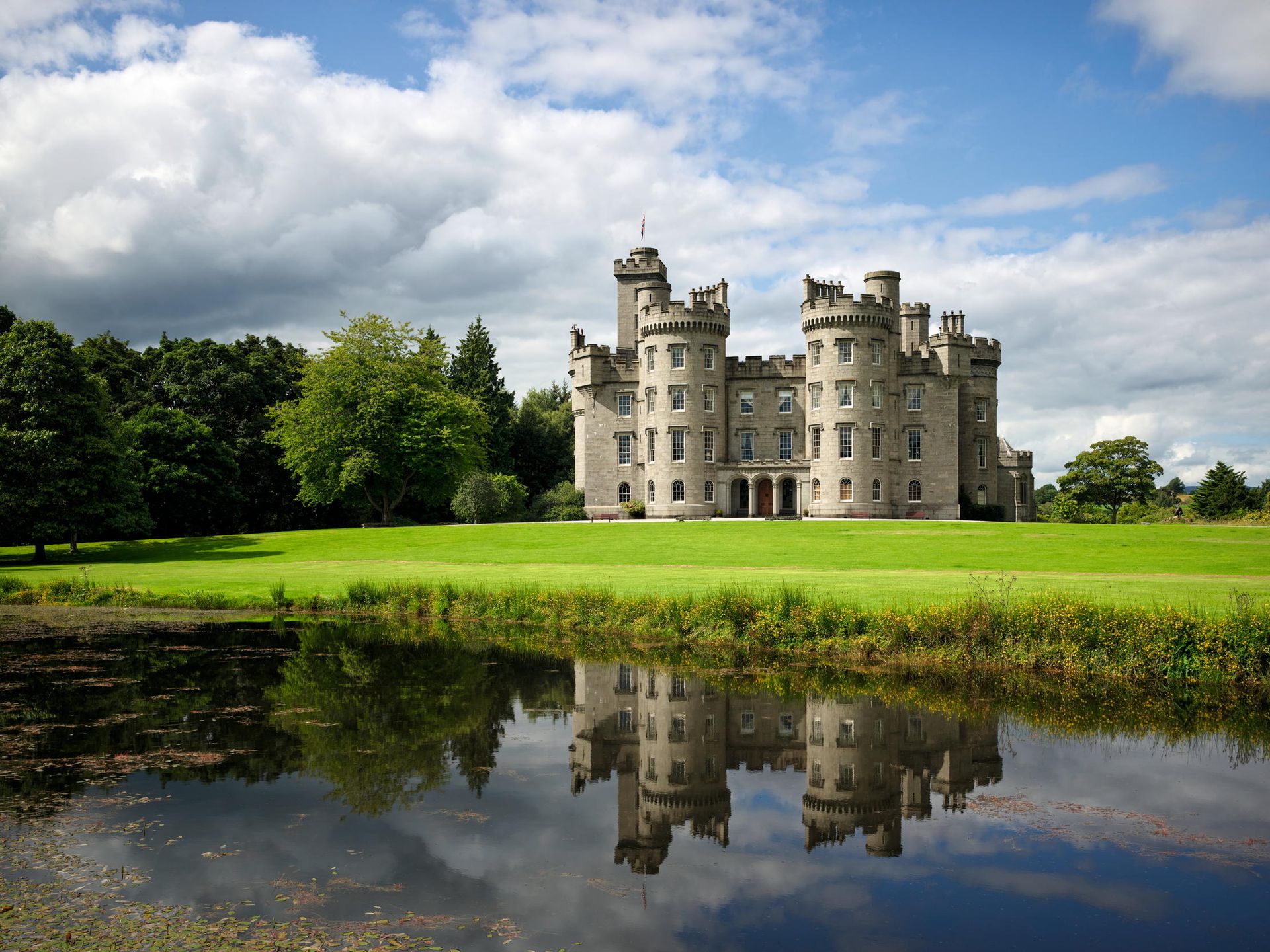 Cluny Castle: Granite, grandeur, and testimony to the exceptional ...