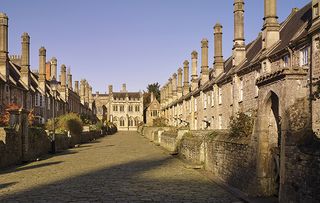 cathedral close wells