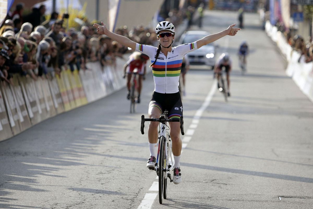 Lizzie Armitstead (Boels-Dolmans) wins the Trofeo Alfredo Binda
