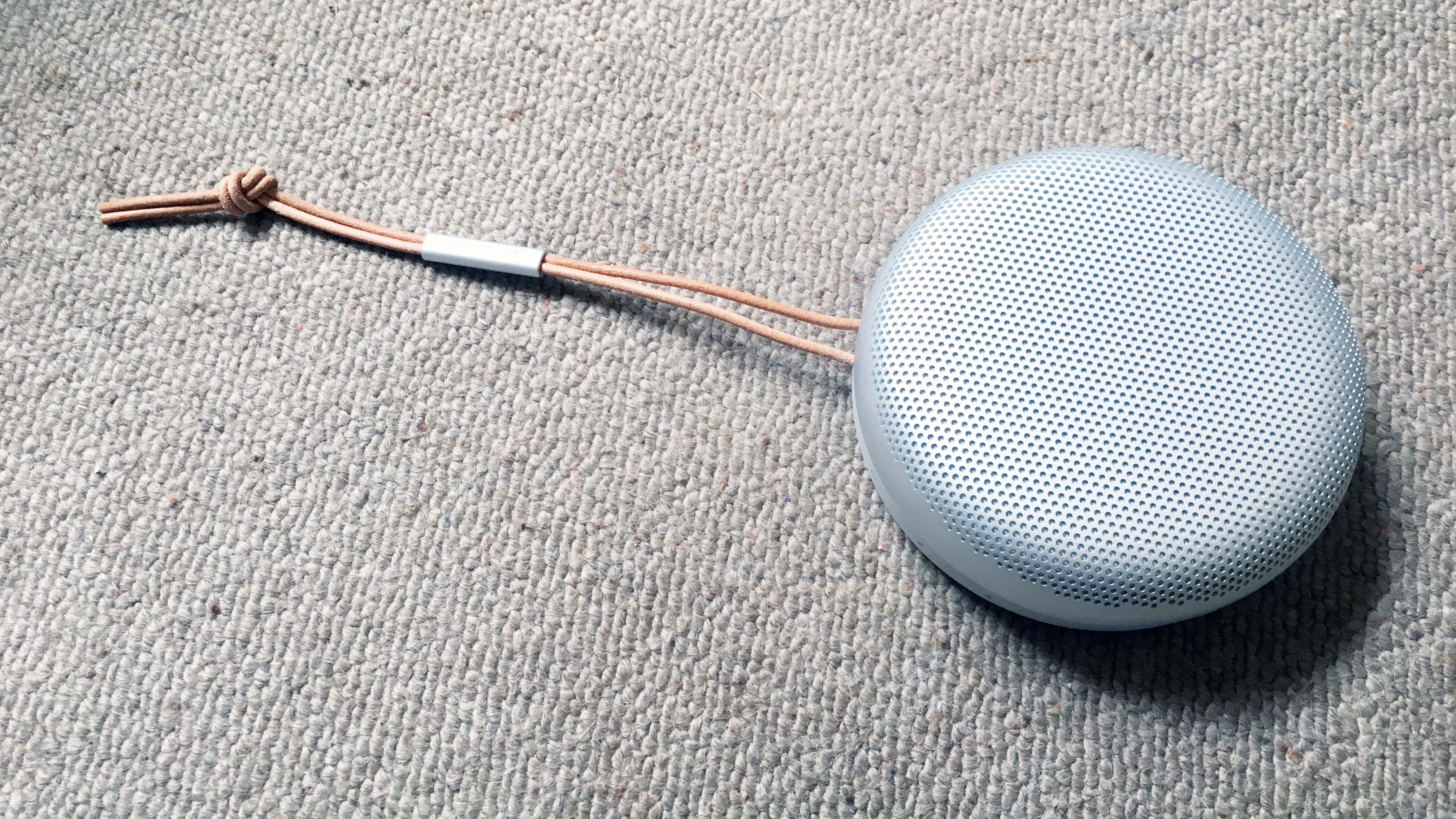 【未開封】BANG \u0026 OLUFSEN Beosound A1 2nd Genベンツ車購入の成約記念品