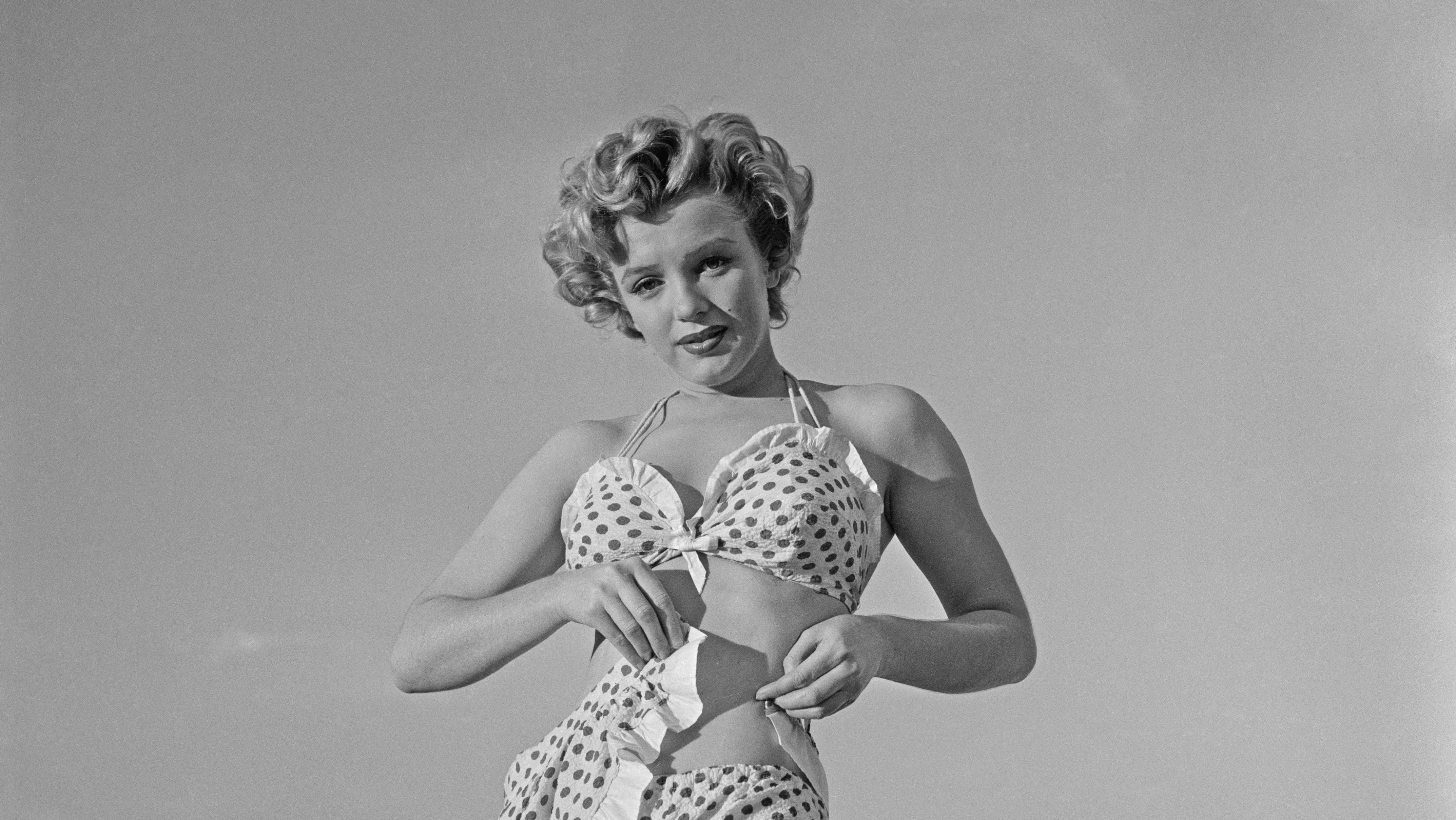 Elegant Marilyn Monroe Balconette Bra