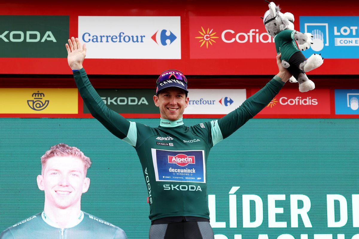 Kaden Groves wins final stage of Vuelta a España as Sepp Kuss confirms ...
