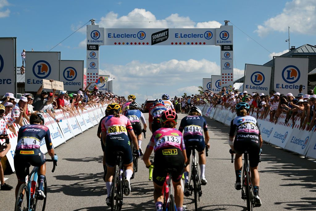 PLANCHE DES BELLES FILLES FRANCE JULY 31 Leah Thomas of United States and Team Trek Segafredo Elise Chabbey of Switzerland and Team CanyonSRAM Racing Grace Brown of Australia and Team Fdj Nouvelle Aquitaine Futuroscope Riejanne Markus of Netherlands and Jumbo Visma Women Team Margarita Victoria Garcia Caellas of Spain and UAE Team ADQ Yara Kastelijn of Netherlands and Team PlanturPura and Liane Lippert of Germany and Team DSM Women compete in the breakaway while fans cheer during the 1st Tour de France Femmes 2022 Stage 8 a 1233km stage from Lure to La Super Planche des Belles Filles TDFF UCIWWT on July 31 2022 in Planche des Belles Filles France Photo by Dario BelingheriGetty Images