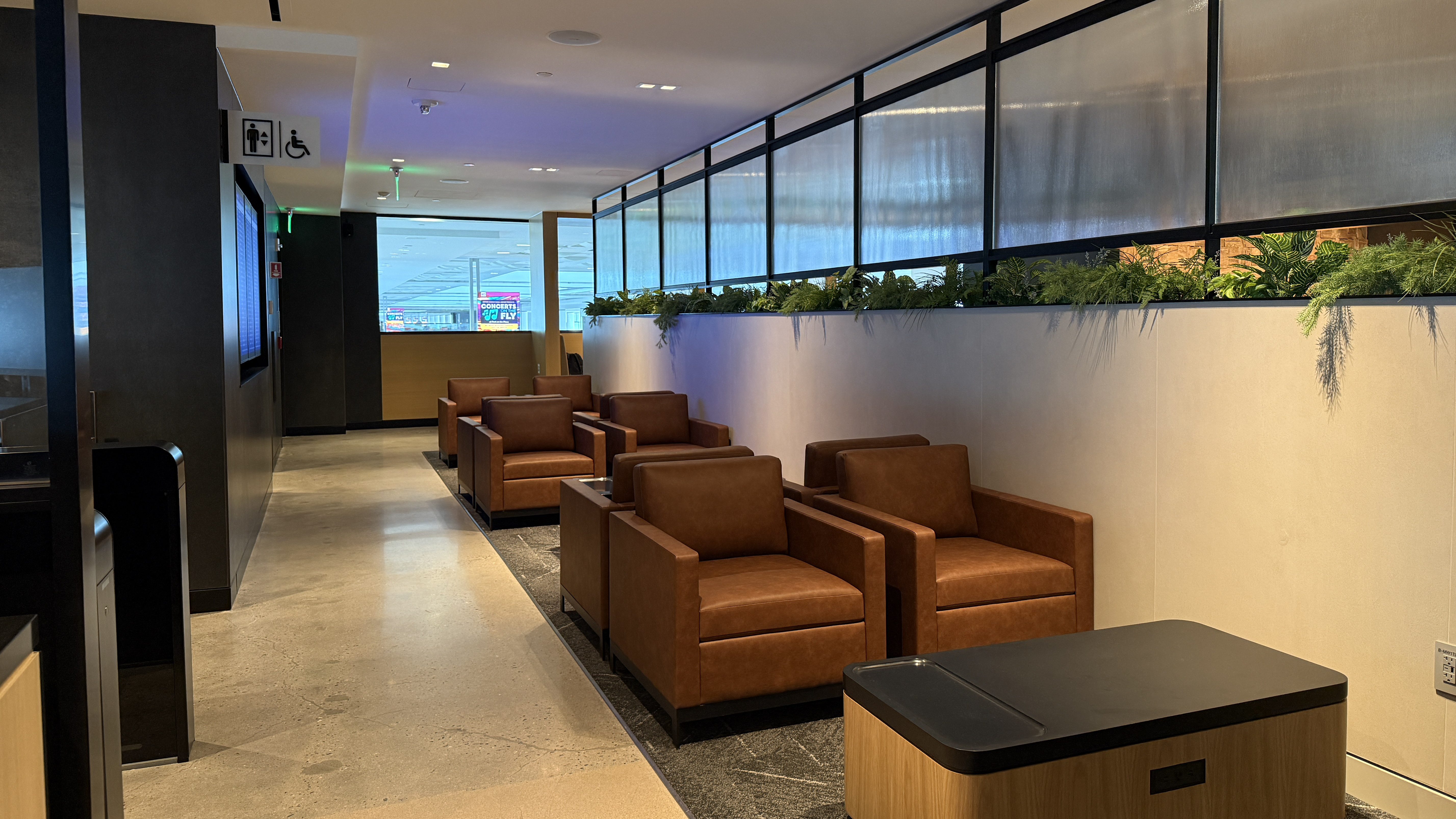 The new United Club at Denver International Airport Terminal B, near Gate 32.