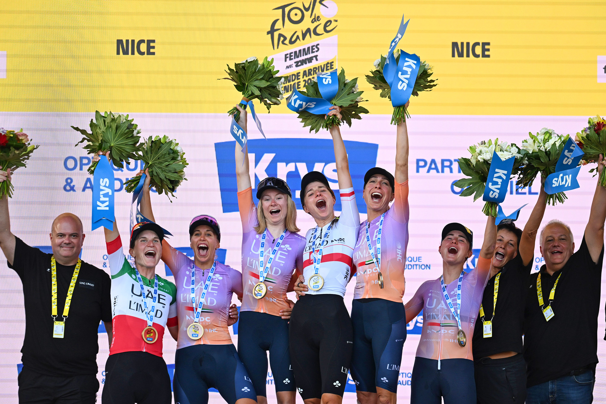 NICE, FRANCE - AUGUST 09: Dominika Wlodarczyk of Poland, Paula Blasi Cairol of Spain, Margarita Garcia of Spain, Elisa Longo Borghini of Italy, Silvia Persico of Italy, Maeva Squiban of France and UAE Team L'IMAD celebrate at podium as final best team prize winners during the 5th Tour de France Femmes 2026, Stage 9 a 99.2km stage from Nice to Nice / #UCIWWT / on August 09, 2026 in Nice, France. (Photo by Tim de Waele/Getty Images)