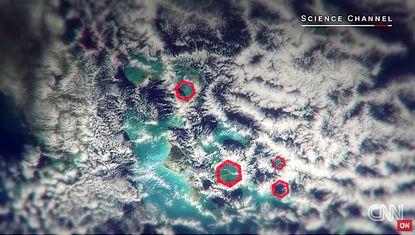 Are these hexagonal cloud patterns behind the Bermuda Triangle?