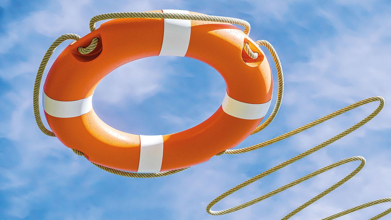 Orange lifebuoy © Getty Images/iStockphoto