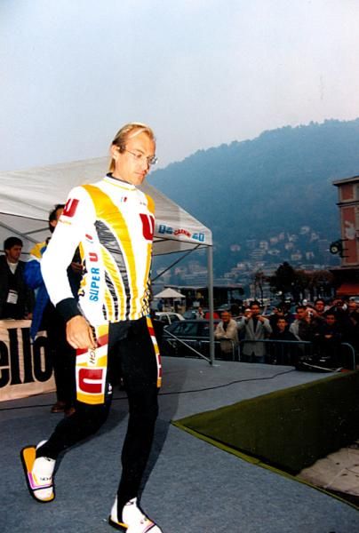 Laurent Fignon is kitted up and ready to race at the 1989 Tour of Lombardy.