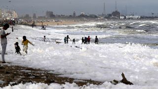 Frothy And Toxic Bubbles Cover One Of India S Most Famous Beaches Live Science