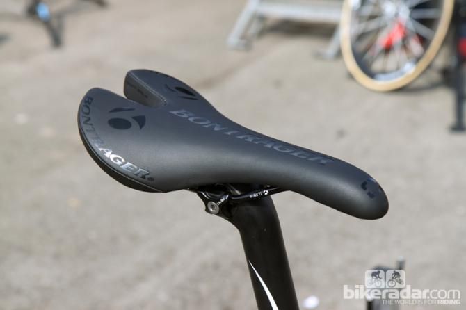The Bontrager Team Issue saddle features a very traditional shape and solid titanium rails for durability.